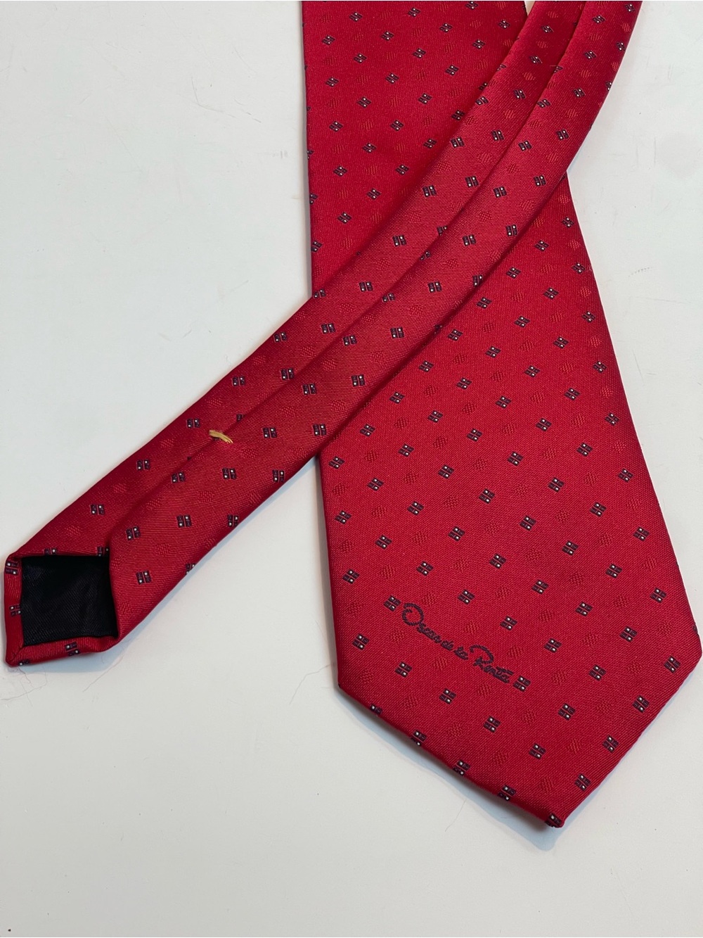 Oscar de la Renta Red Geometric Silk Necktie Designer Power Tie Businesscore